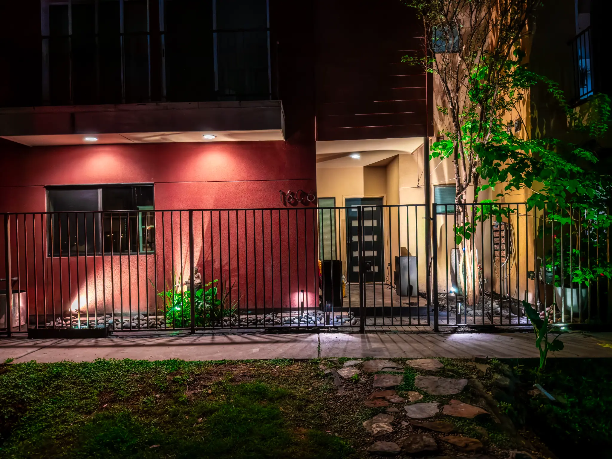 Townhouse Night Glow