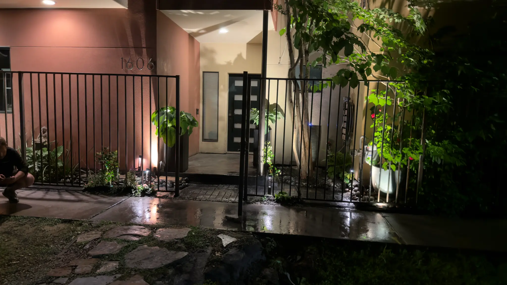 Modern Courtyard Entry